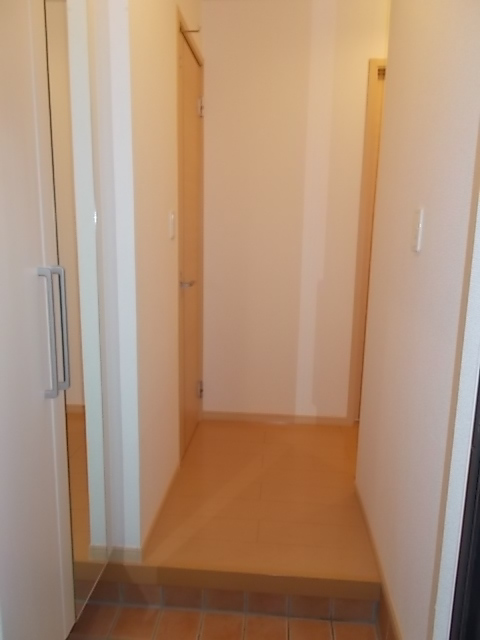 ダイナ　モア 玄関