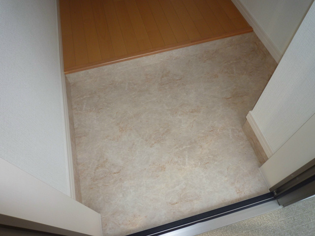 リブリ・クレスト 玄関