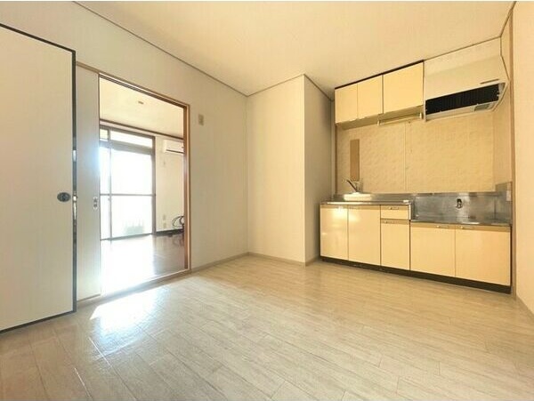 ロイヤルハイツ青木 キッチン