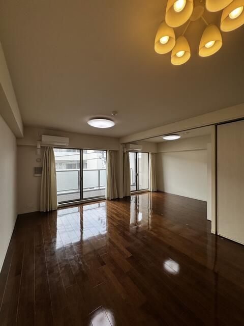 オーシャンステイツ湘南平塚グランフィールド リビング