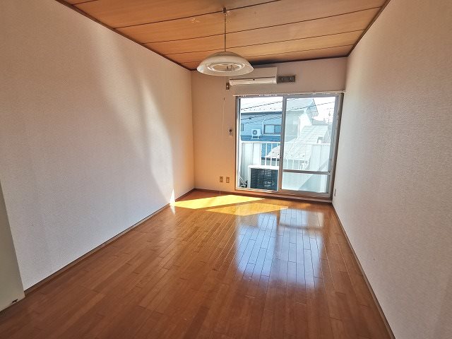 かないハイツ リビング