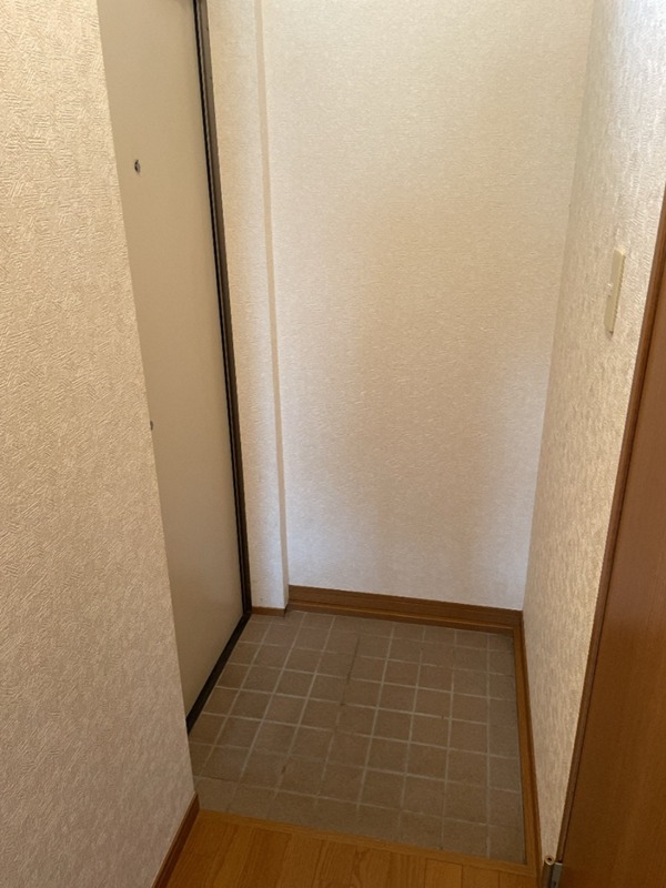 ガイア春日町 玄関