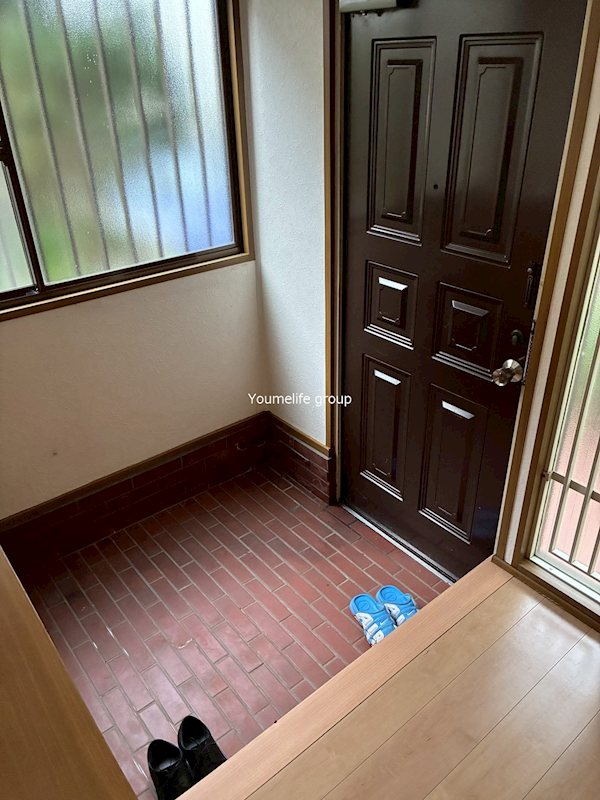 厚木市南町戸建 玄関