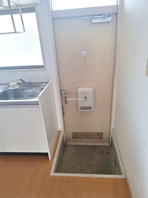 パレス西延沢（パレスニシノブサワ） 玄関