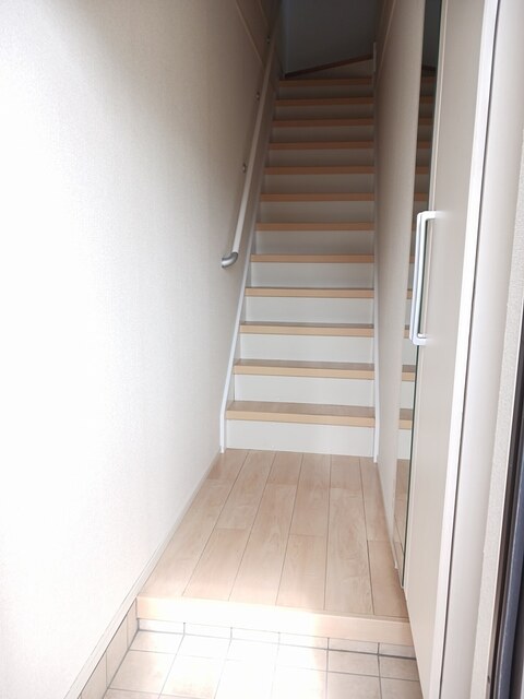 モン　スティル 玄関