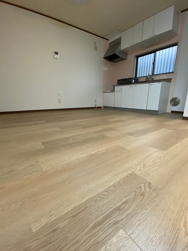 ジーライズ伊勢原石田１ リビング