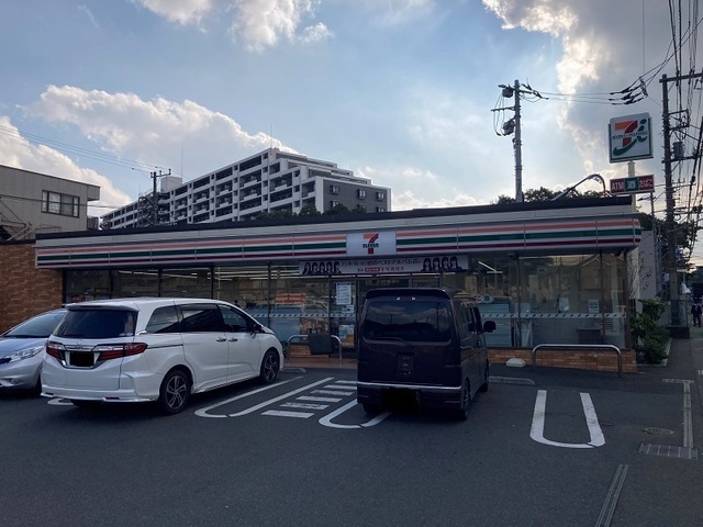 セブンイレブン鎌倉岩瀬店まで716m ジュウェル鎌倉壱番館 その他外観3