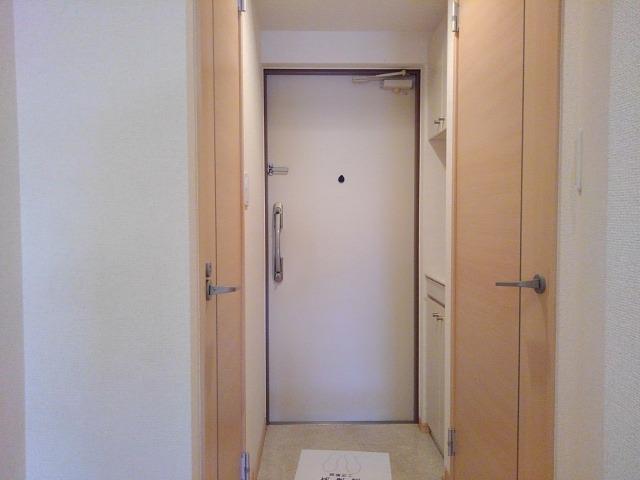 ヴァイオレットアツギ 玄関