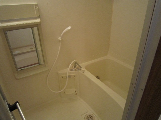 シャン・デ・ソレイユ 風呂画像