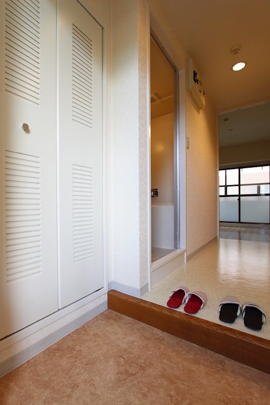 ハイライフ湘南 玄関