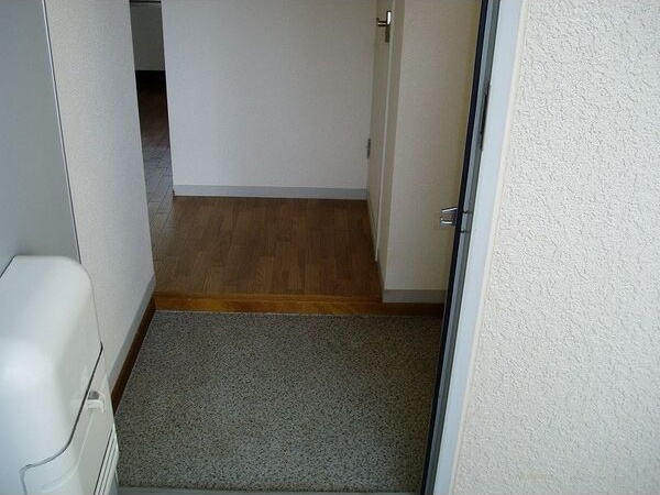 フラワーハイツ 玄関