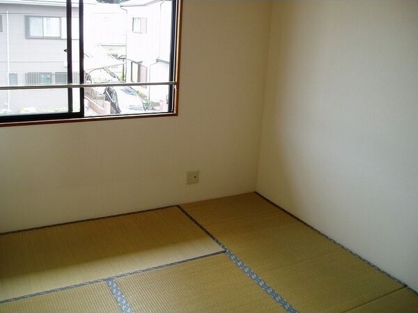 フラワーハイツ ベッドルーム