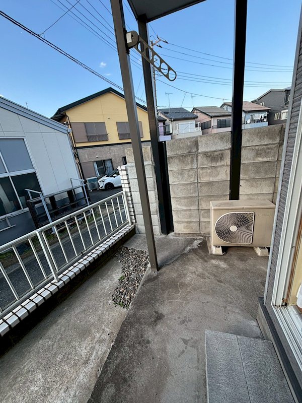 レオパレス戸塚エクセル第８ ベランダ