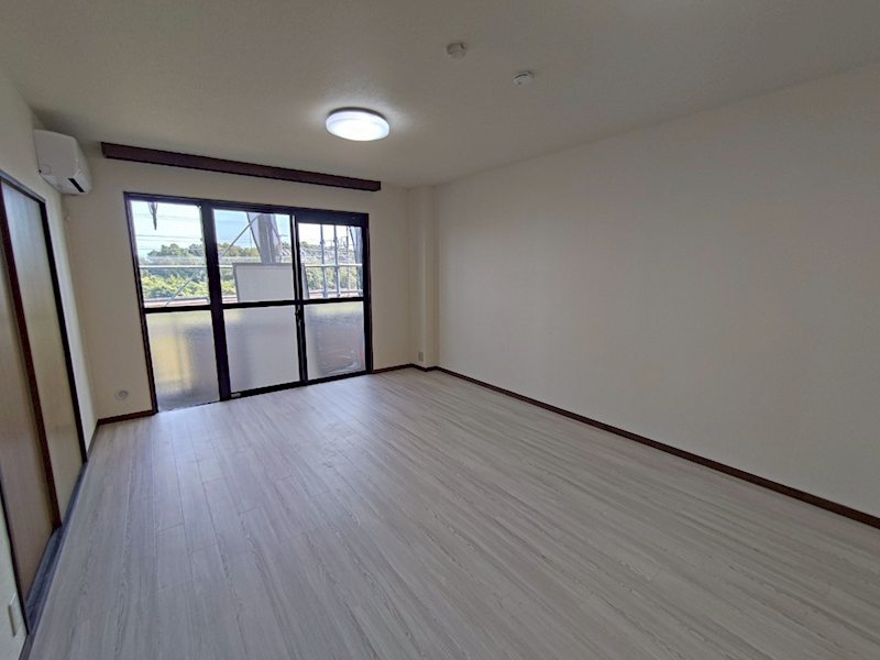 モンメール大磯 リビング