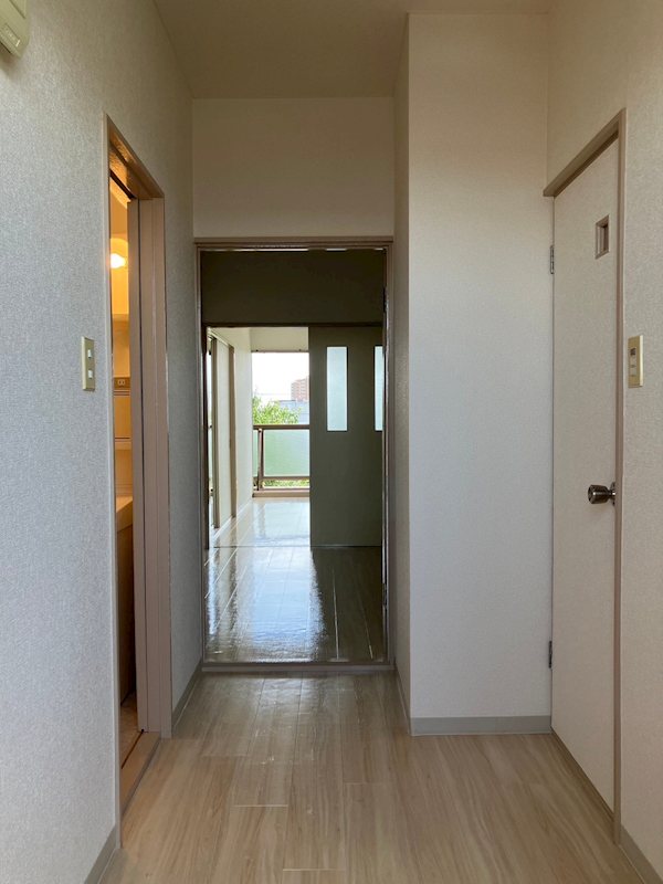 プラーズ榎木町  玄関