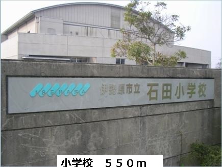 小学校まで550m ゴールデン ローズB その他外観2
