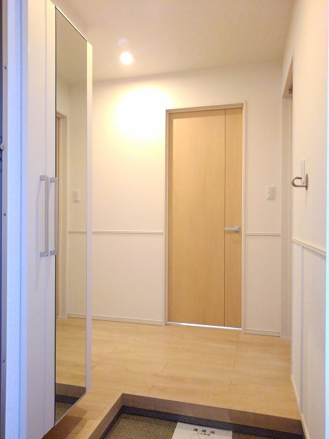カーサ．Ｓ 玄関