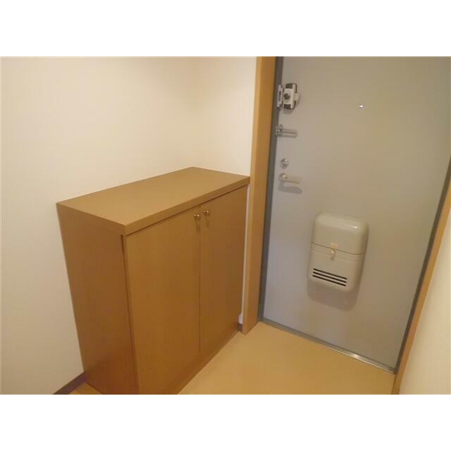 サンヒルズ泉Ａ棟 玄関