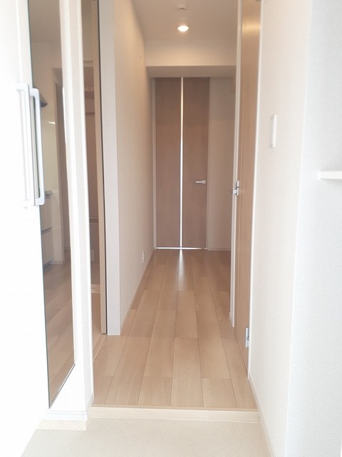 クレメントＭ 玄関