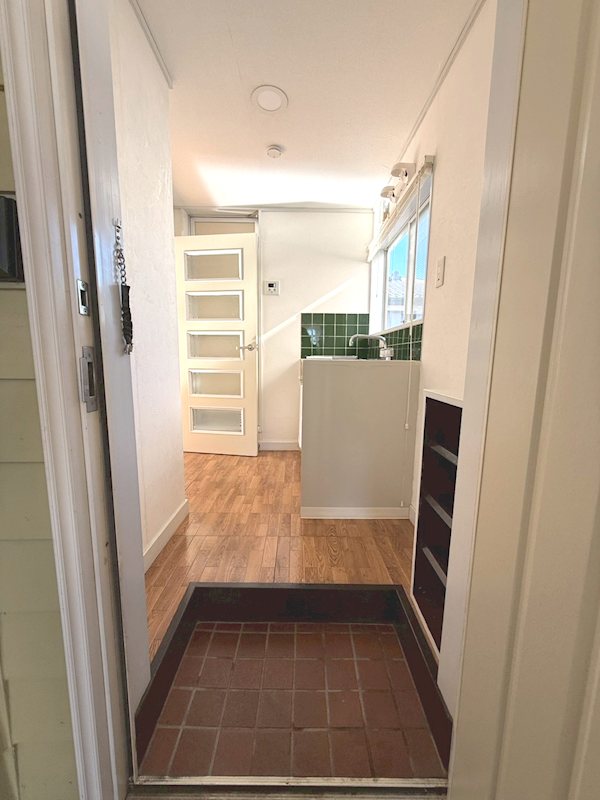 ドルフ桜ヶ丘 玄関