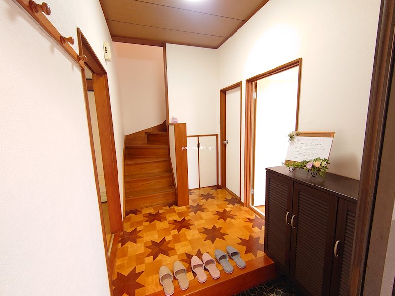 平塚市岡崎貸家 玄関