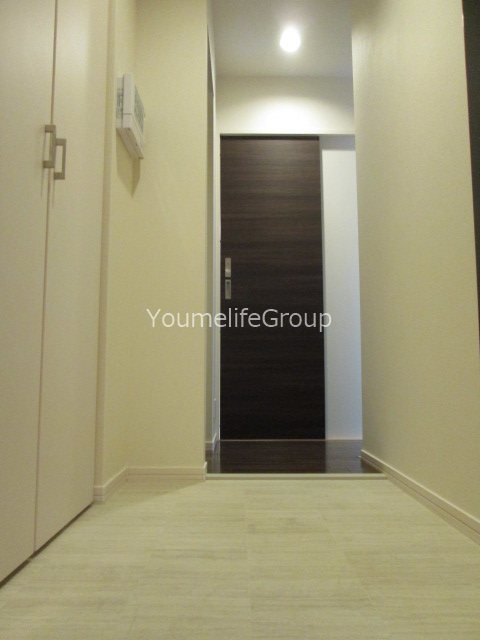 Riverside Deux. &amp;lsquo;M&amp;rsquo; 玄関