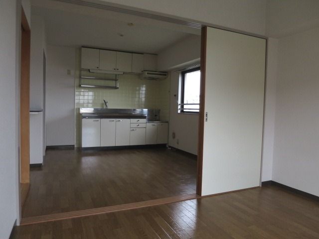 メゾンデフォンティヌ リビング