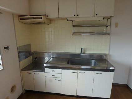 反転別部屋参考 メゾンデフォンティヌ キッチン