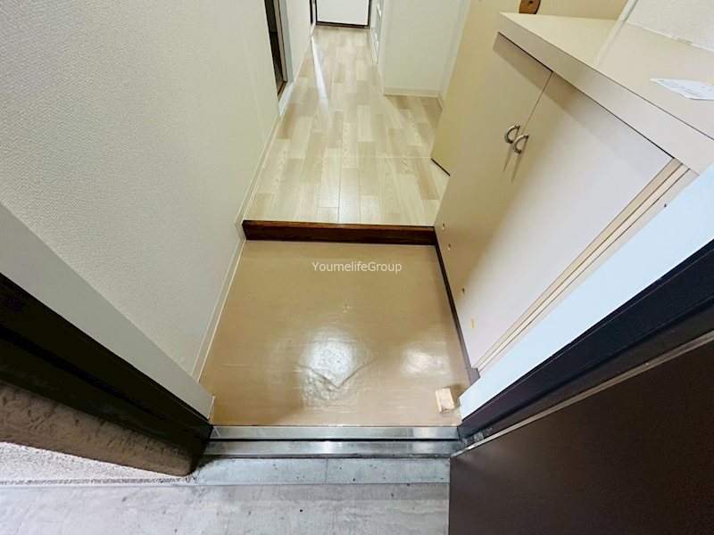 メゾンドサンク 玄関