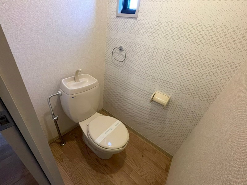 エーリ・パル その他1