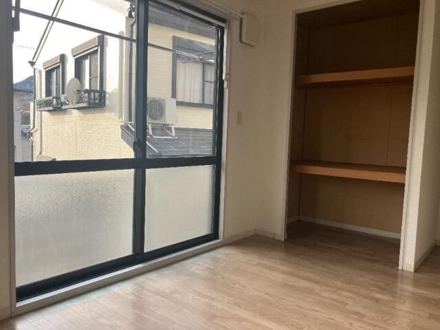 エーリ・パル その他3