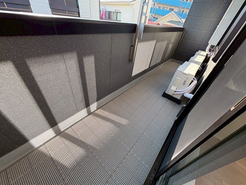 ＳＯＵＴＨＥＲＮ－Ｓｔ＿Ｒｏｕｔｅ３３ ベランダ