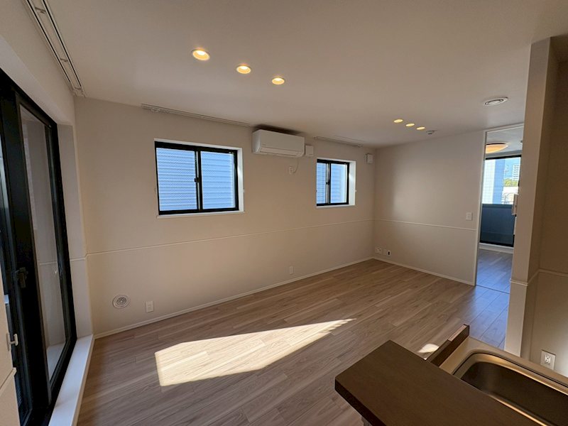 ＳＯＵＴＨＥＲＮ－Ｓｔ＿Ｒｏｕｔｅ３３ リビング