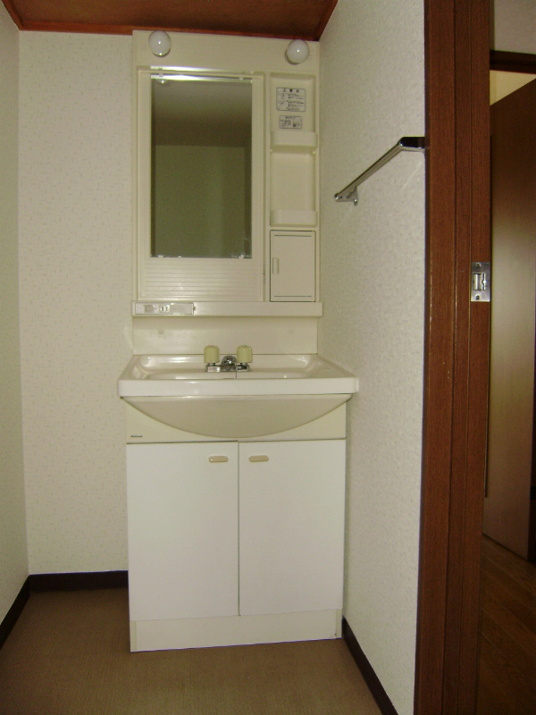 独立洗面台。別部屋参考写真。 エスポワール1  その他4
