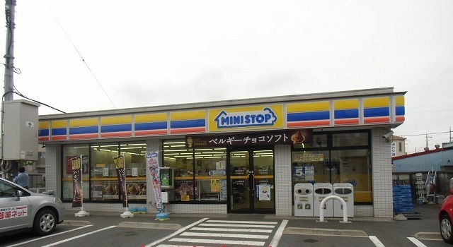 ミニストップまで1000m ウェルデンス平塚御殿Ⅰ その他外観5