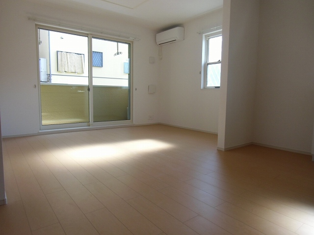 リビング ウェルデンス平塚御殿Ⅰ リビング