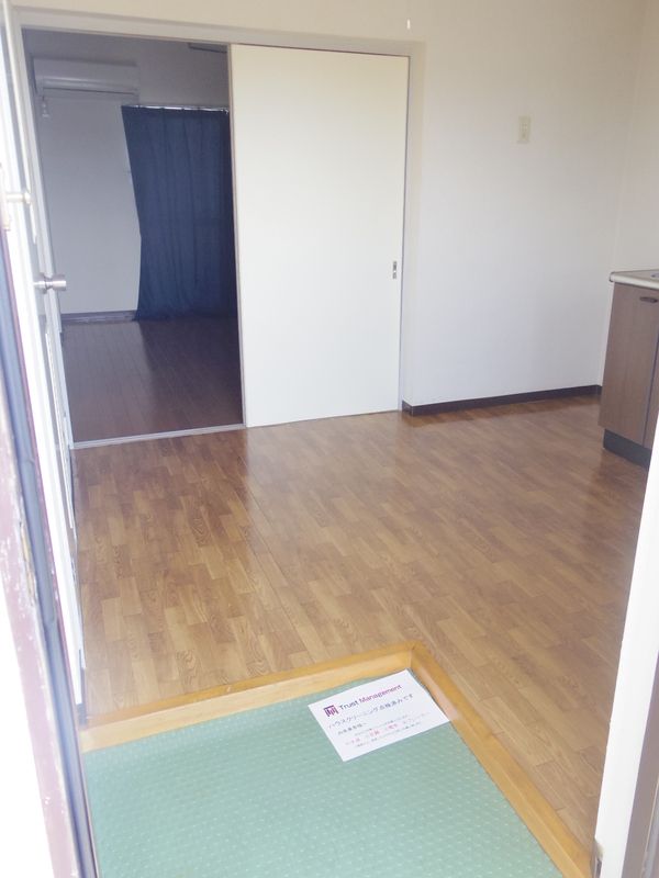 ハイムクエレひばりが丘 玄関