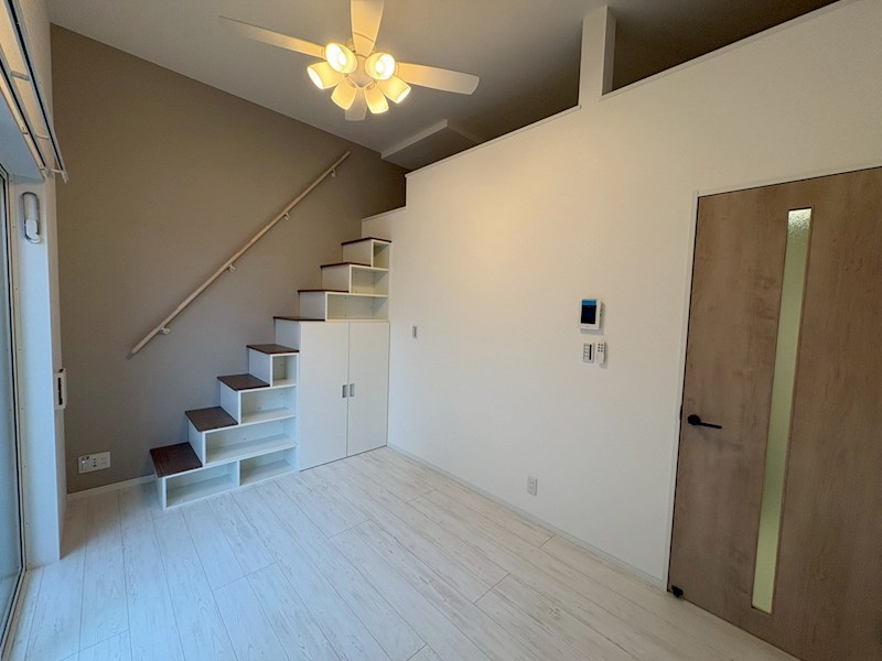 アザーレ・ソラ東海大学前Ａ リビング