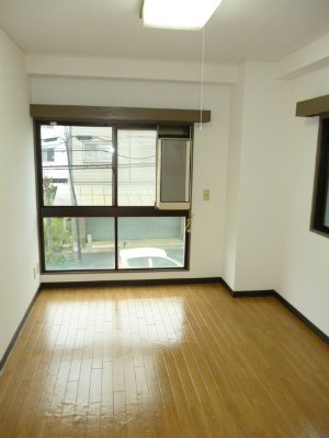 誠心ビル リビング