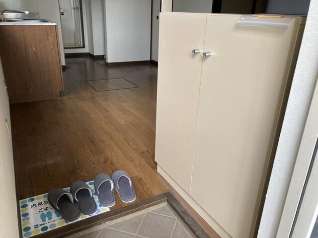 玄関 シャトルヤマツA 玄関