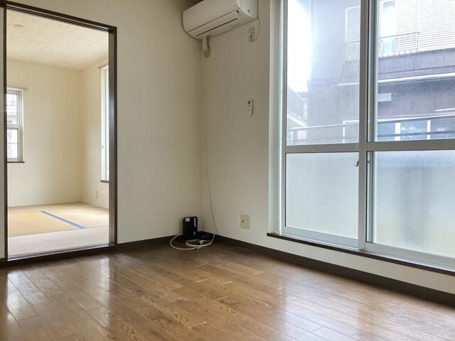 リビング シャトルヤマツA リビング