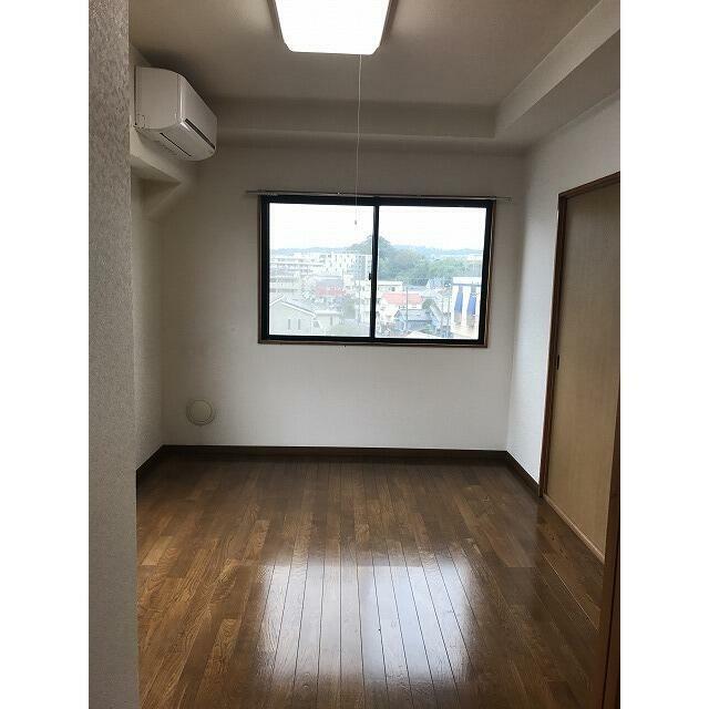 ケイエヌビル リビング