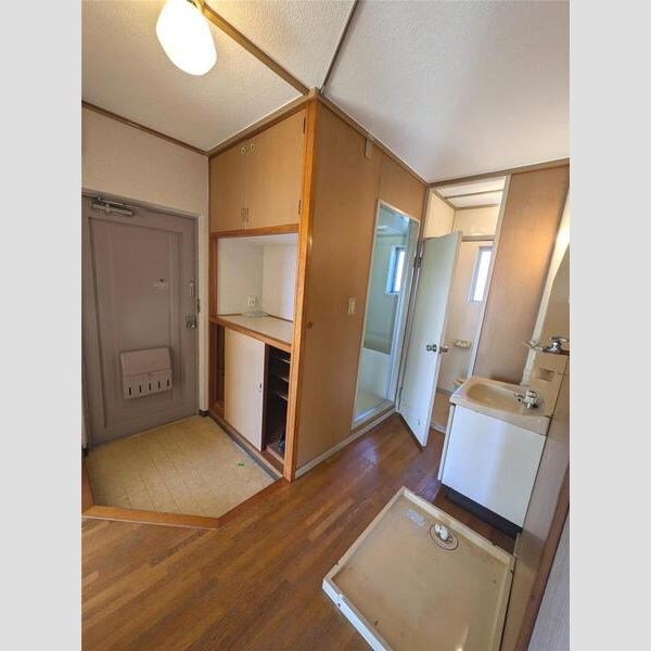 興津ハイツ 玄関