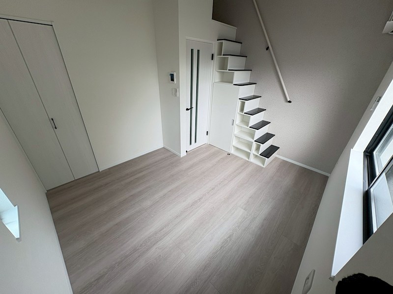 アザーレ・レーヴ東海大学前 リビング