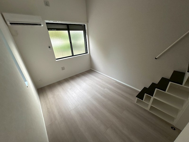 リビング アザーレ・レーヴ東海大学前 リビング