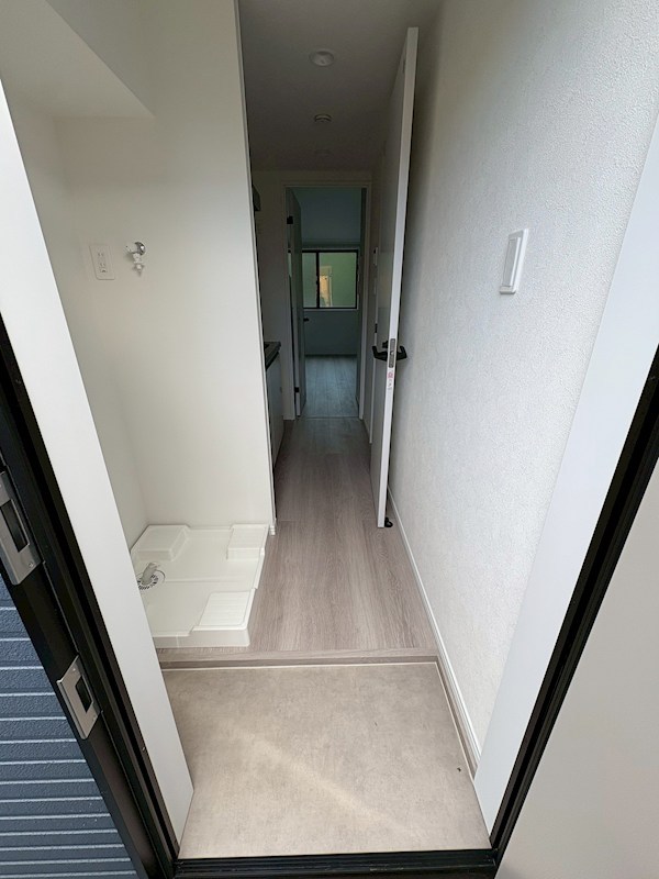 玄関 アザーレ・レーヴ東海大学前 玄関