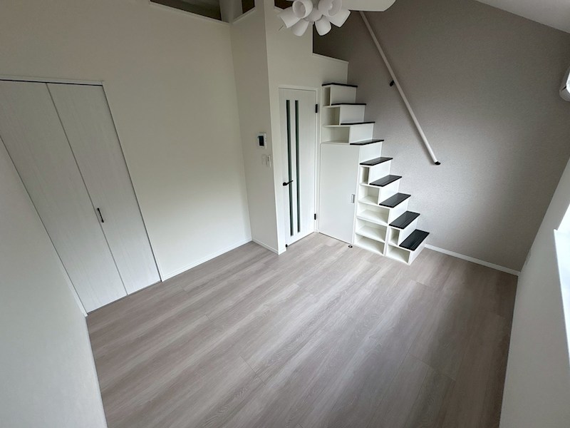 アザーレ・レーヴ東海大学前 リビング