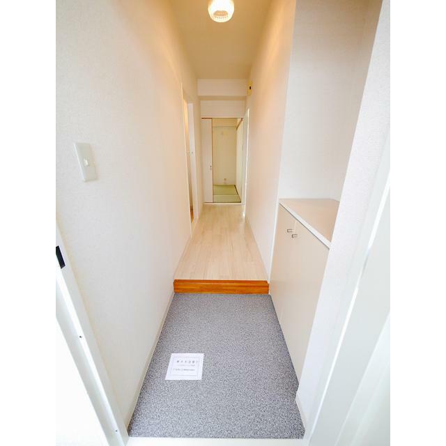 フラット鈴木 玄関