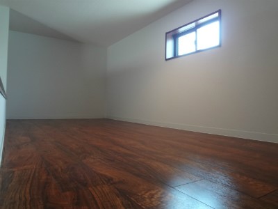 ローランド ベッドルーム