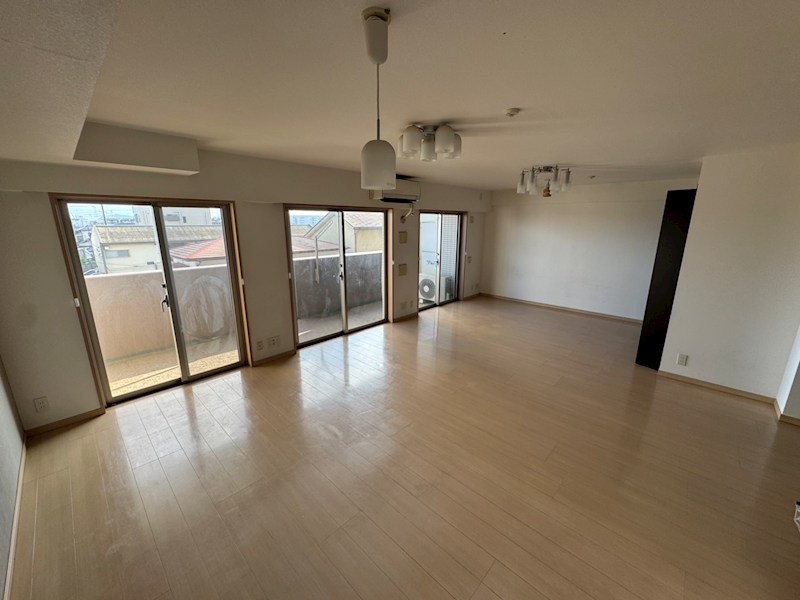 リビング 日神パレステージ愛甲石田ヴィジオール リビング